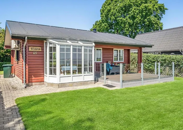 Vakantiehuis Cozy In Bjert With Wifi